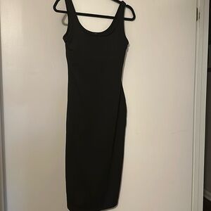 Vuori Halo Essential Dress